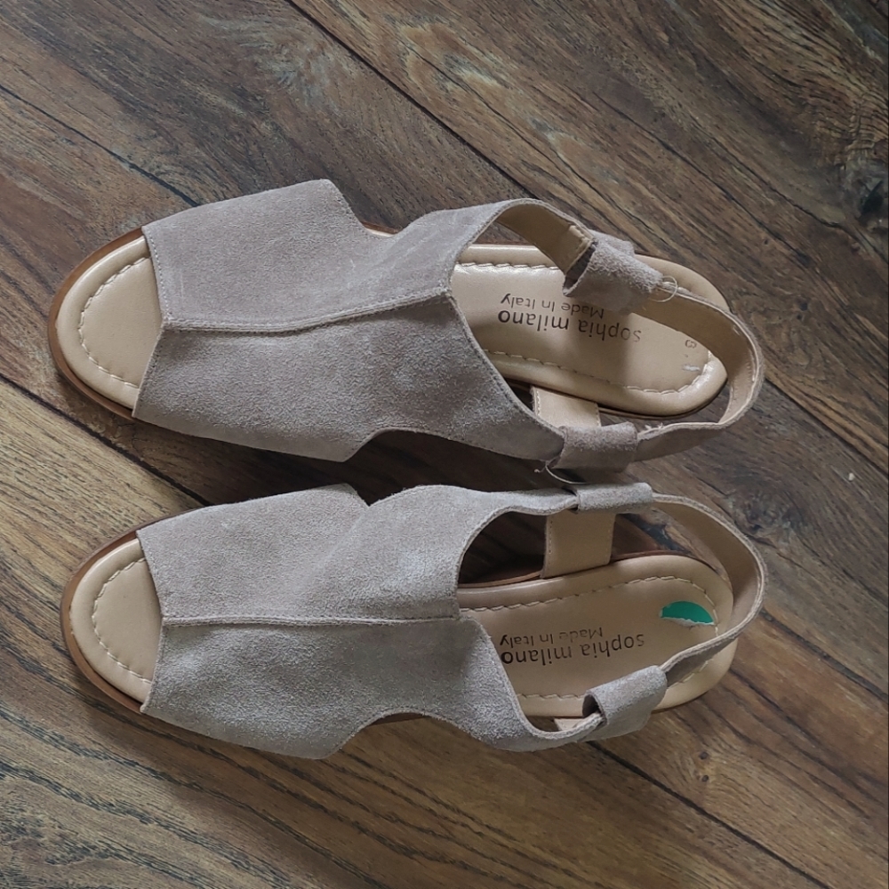 Sandles. Never worn